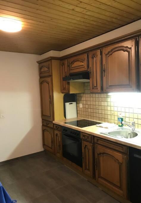Simple Flat 72 M2 In The Centre Of Burgdorf With Private Parking Apartment Bagian luar foto
